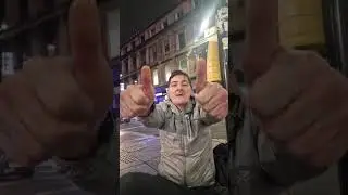 24 декабря 2025 года. Наш парень Джонни К. Прямо из Глазго, мы желаем вам всем счастливого Рождес...