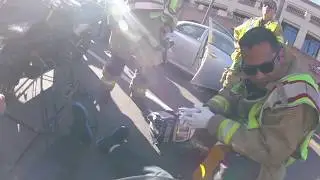 Машина открывает дверь! Авария на мотоцикле!