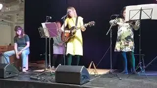 Sara Aurelia & band: 
