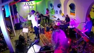 GMiV performs Prince's Purple Rain