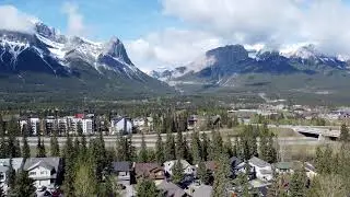 Morning in the Neighbourhood in Canmore