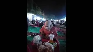 BERSHOLAWAT RIA DI PASAR MALAM ALBATHROS