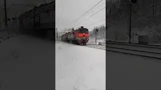 Экслюзив! 2ТЭ10М-2486 с хозяйственным поездом проследует о.п 252 км. Дата:31.12.2026 г.