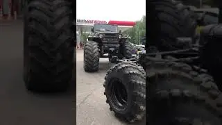Оффроад грузовик и УАЗ Бигфут. Достойны лайка? #shorts