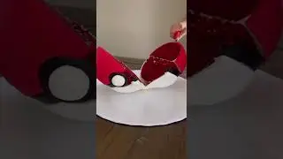 Pok&eacute;mon Ball Cake to celebrate Pok&eacute;mon Day! #YoutubePartner