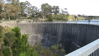 The Whispering Wall of the Barossa Reservoir and Its Amazing Parabola Sound Effect