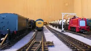 TRIANG OR LIMA OR AIRFIX OR BACHMANN OR MAINLINE MODEL RAILWAY ROLLING STOCK RUN ONE 090126