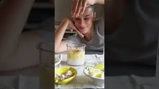 Smoothie bowl Pi&ntilde;a Colada pregătit la Ninja CREAMi NC300 🍍
