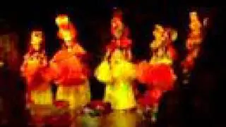 Marianna Bailando Hawaiiano