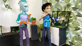 Jackson The Pet Sitter- A Monster High/Ever After High Stop Motion