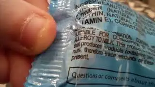 Thumbs Up Candy Bar: Vegan and gluten free candy bar taste test. It tastes good.