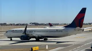 8 Minutes of Terminal Plane Spotting at Atlanta Int&rsquo;l Airport | Outta State Plane Spotting #2