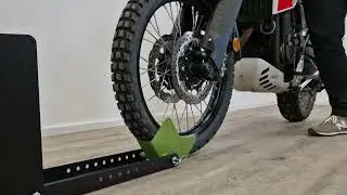 42082 Motorradwippe Stahl 10-fach verstellbar Radgr&ouml;&szlig;e 8-24 Zoll Reifenbreite bis 145 mm