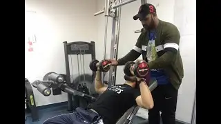 Gold Gym trainer