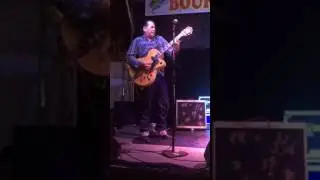 Dave Gonzalez of the Paladins guitar solo