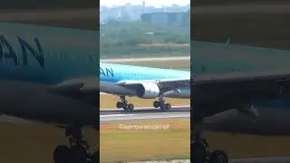 KOREAN AIR NEW LIVERY A330-300 landing at Bangkok Airport #shorts #aviation #koreanair #a330
