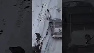 Ukrainian Soldiers Capture Russian POW on the Frontline #warinukraine