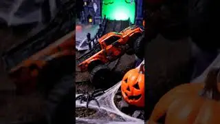 RC Truck JUMPS the Hill to the Haunted Mansion! 🤯👻#rcmonster #halloween #diorama
