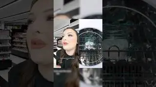 A half remake of an older storytime, THE GIFT CARD LORE DURING THE HOLIDAYS ARE ALWAYS CRAZY
