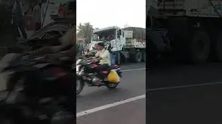 truck accident Karnataka Belgaum city NH4 main highway road new Gandhinagar