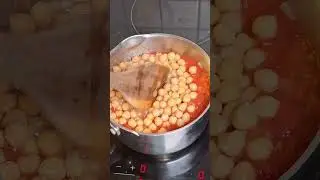 Enkel og billig kikert-curry