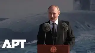 Putin Raises Flag on Russia&rsquo;s Newest Nuclear Submarine in Arctic Ceremony | APT