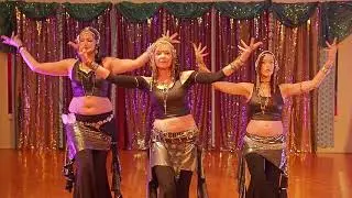 Heart Space Dance Collective performs at the Hawaii Bellydance Retreat, 2017