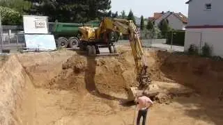 Stadtvilla nähe Hofheim 02 Es geht los! Baubeginn und Baugrube.