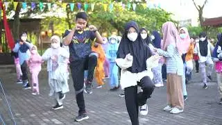Senam KECE Outbound kelas 5 di Apple Sun Batu - SDMM