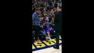 Jamal Murray chilling with fans during the Nuggets' SECOND uneven rim delay in a week 😅 | #shorts