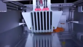 inside the new ULTIMAKER 3!