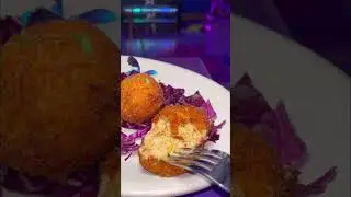 Rating the most viral Atlanta lounge🌷📍Fade + Facet, Atlanta #atlanta #atl #lounge #foodreview