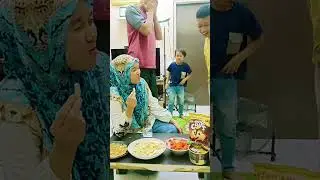 KESERUAN GHOZY ‼️ CHALLENGE MAKAN JAJANAN 😀
