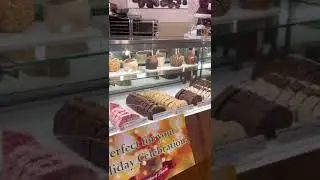 So many yummy CHOCOLATES . 🥰😋 #chocolate #chocolatefactory #chocolatecake #kilwins