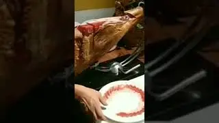 Emplatando jam&oacute;n ib&eacute;rico de izquierda a derecha #jam&oacute;n #jamoniberico #hamcutter