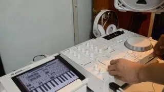 Sha-La-La Scratch Pioneer DJM 350 & CDJ 350  Alesis io Dock iPad Nanostudio