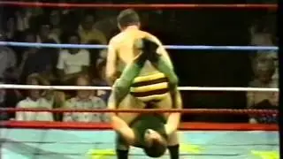 Jim Breaks v Tom Thumb