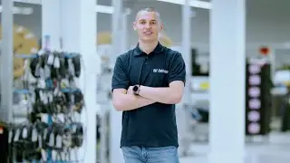 Jsem Tom&aacute;&scaron;, seřizovač v&yacute;robn&iacute;ch linek