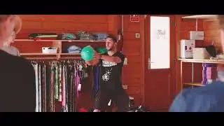 Surf Fitness &Uuml;bungen - Surf Fitness im A-Frame Surfcamp