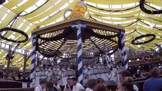 Bayerischer Defiliermarsch - Paulaner Festzelt - Winzerer F&auml;hndl - Oktoberfest 2016