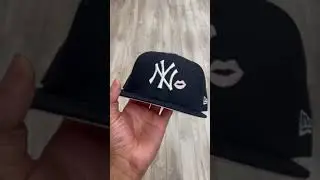 New York Yankees Kiss LIPS New Era 59Fifty Fitted Hat Navy Pink Under Brim