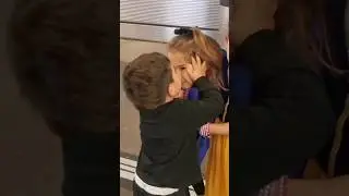 COMO ES JUAN VS COMO SALI&Oacute; JUANITO😂| #shorts #juandediospantoja #kimberlyloaiza