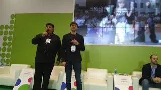 Добрая опера. На международном форуме добровольцев талантливый дуэт покорил публику