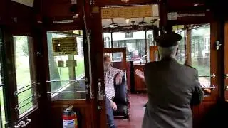 RET Vierasser 536 rijdt met bijwagen door Openluchtmuseum