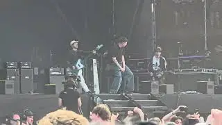 Boston Manor (Henry Cox) Performs 