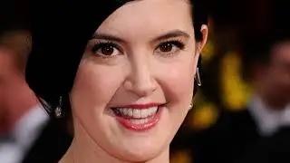 Phoebe Cates&rsquo; Leaves Nothing to the Imagination &mdash; Try Not to Gasp!