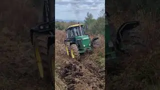 Oranje John Deere 4040s