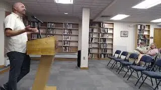 Dave Patterson speaks at Bailey Library