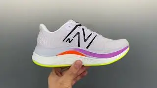 New Balance FuelCell Propel v4 V09