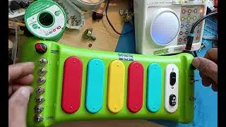 Circuit Bent Xylophone into U-create by Psychiceyeclix